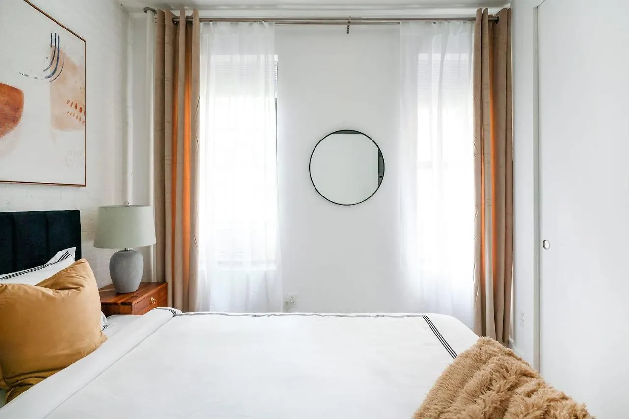 1290-8 New Renovated 2 Bedrooms In Ues New York